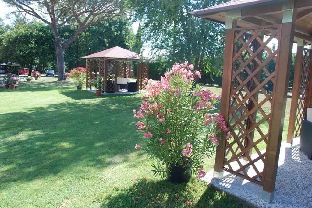 Agriturismo Antica Riserva カスティリオーネ・デル・ラーゴ エクステリア 写真